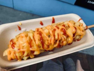 【LECKER】岡山駅西口で食べれる『レインボーホットドッグ』でインスタ映えするはずが・・・。