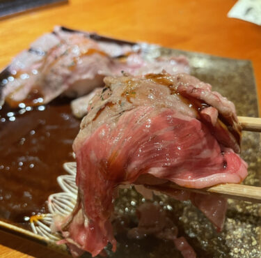 【お肉とワインのビストロ しまうま】岡山駅前｜デートにピッタリ♡名物「ビーフシチュー」と「千屋牛炙り握り」は外せないワインバル。