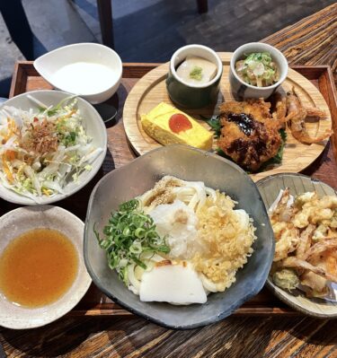 【うどんのまるえん】岡山で大人気のうどん屋さんの限定10食「まるえんランチ」は小鉢いっぱいで満足感がすごい！