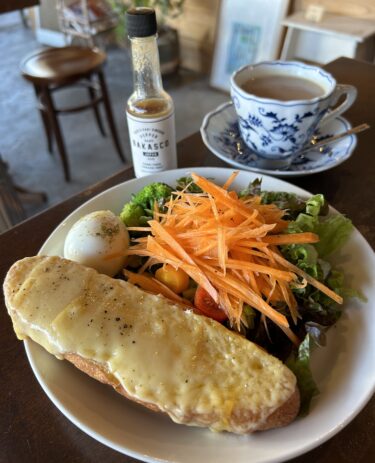【元浜倉庫焙煎所】浅口市のおしゃれ古民家カフェで、野菜もたっぷり食べれるチーズバケットとカフェオレを堪能。