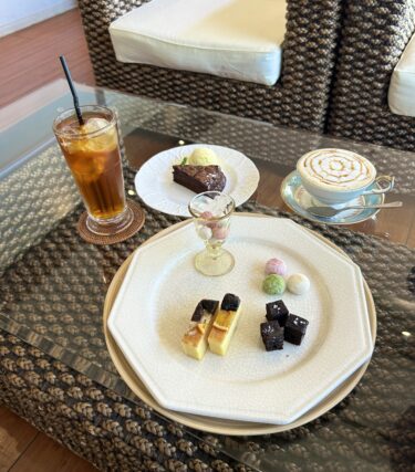 【紅茶とうつわの店】選べるカップで素敵なティータイム♡プチフールは350円で超豪華！